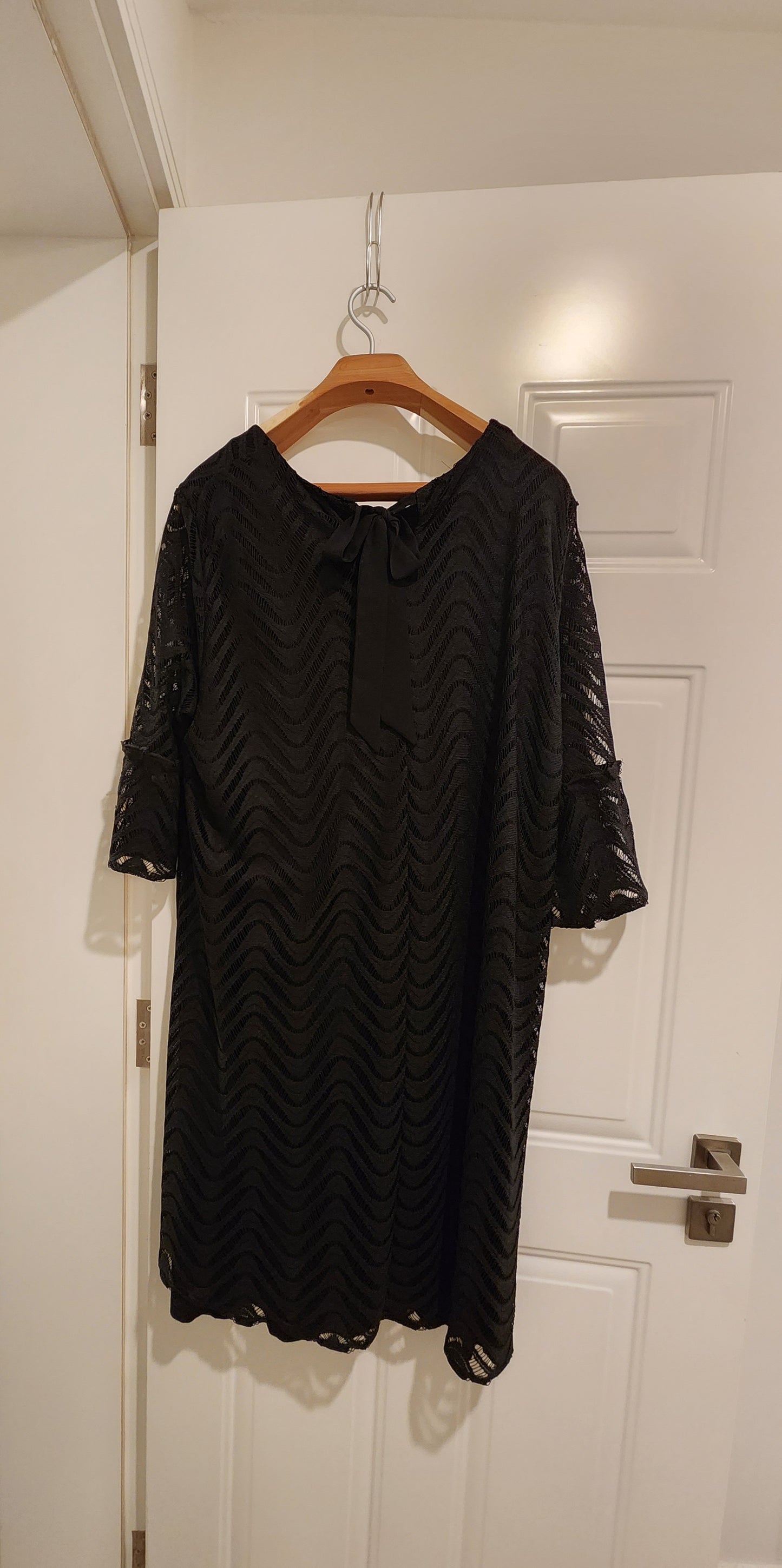 Pre-loved - Samoon Black Lace Knee Length Dress