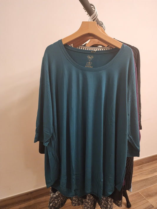 Blue Sky Jazz Tunic - crew neck made of bamboo and cotton with 3/4 sleeve top